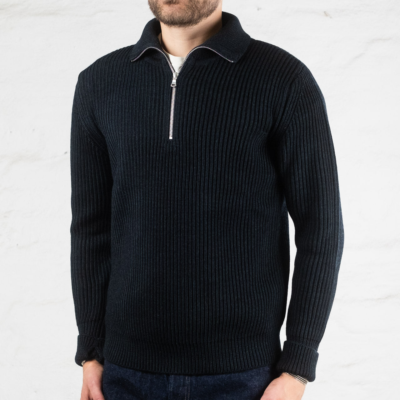 Andersen-Andersen Navy Half Zip Pullover Indigo, Vorderansicht am Model
