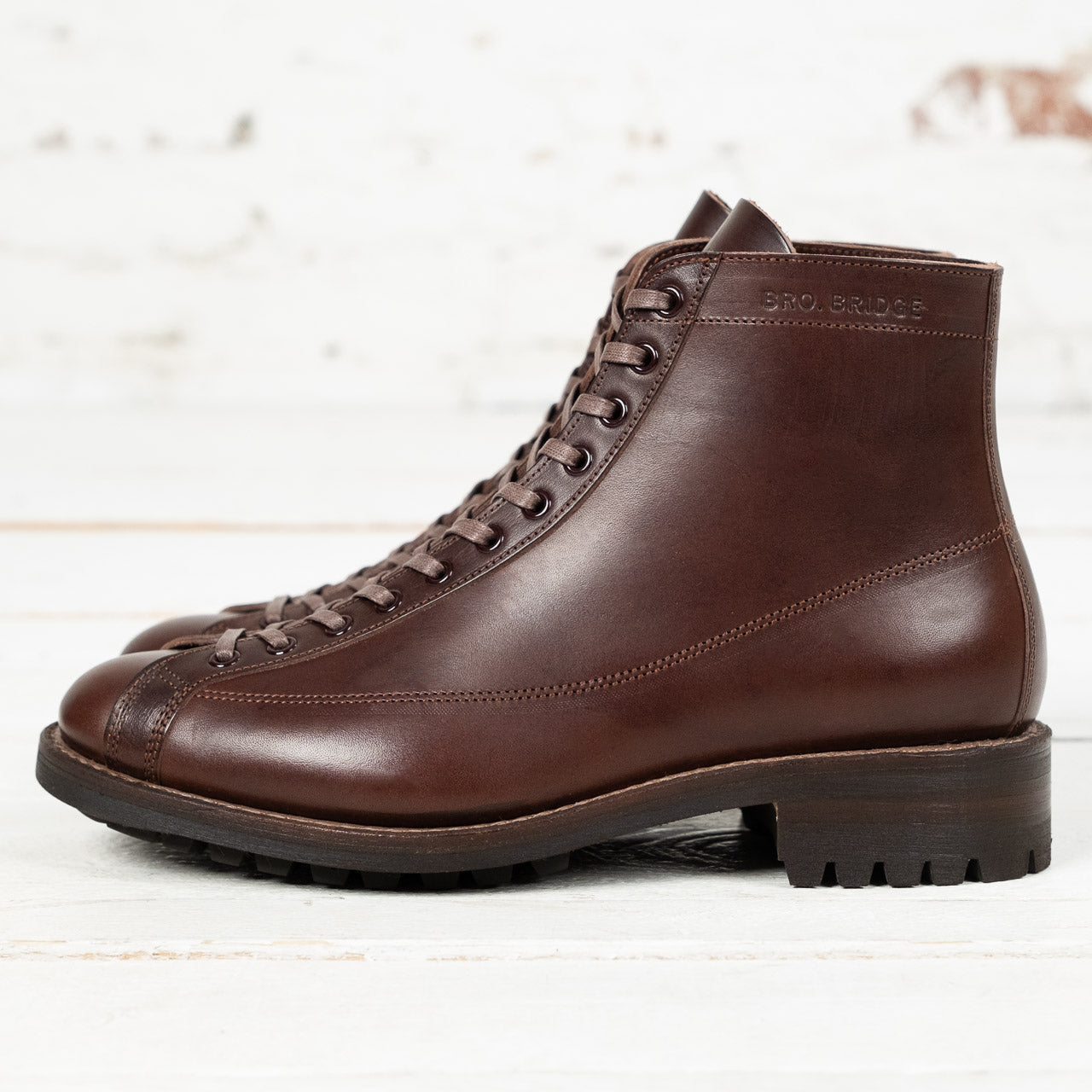 "The Henry" Boat Bullhide Loano Burgundy