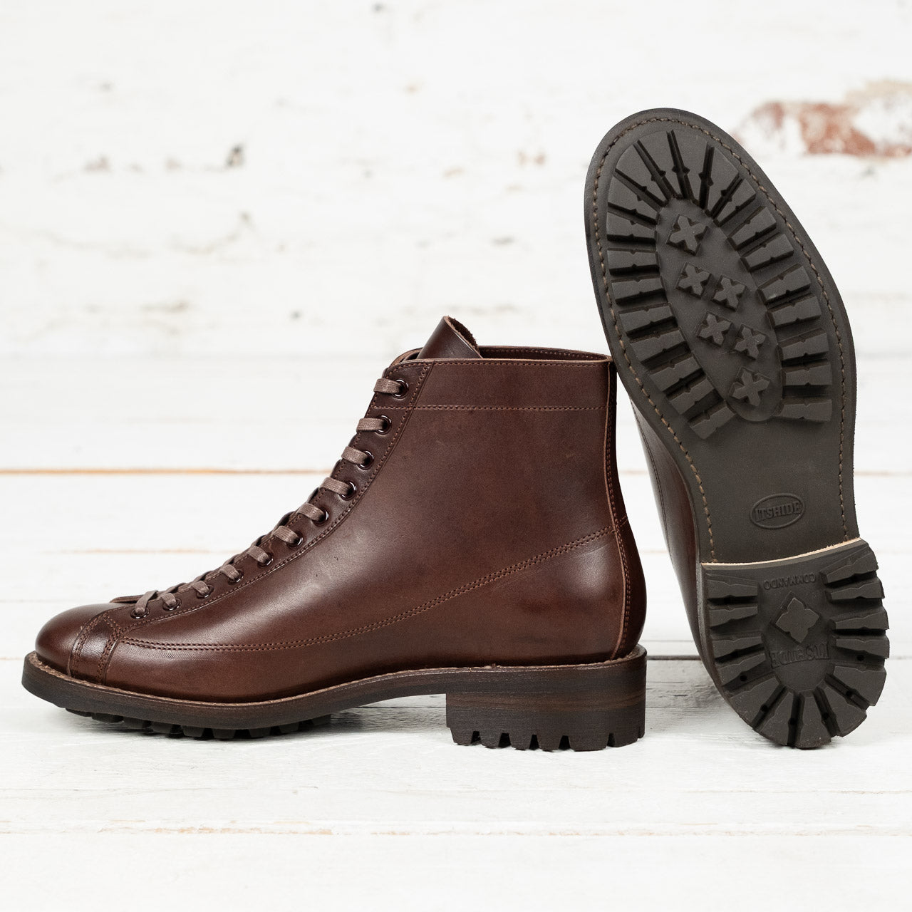 "The Henry" Boat Bullhide Loano Burgundy