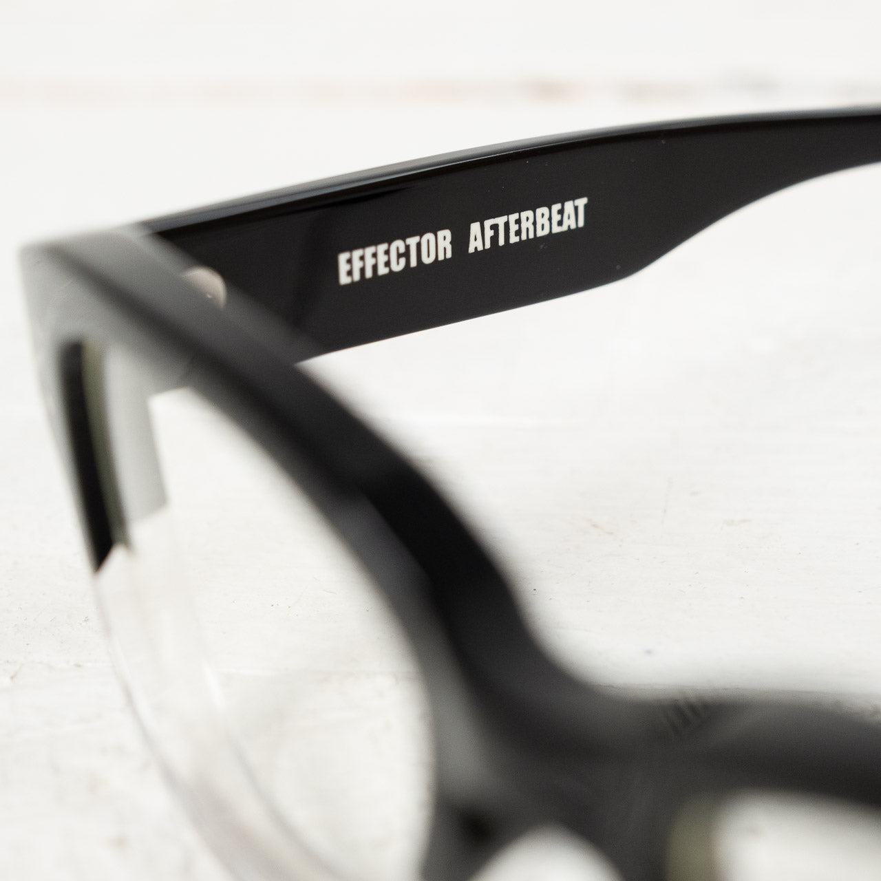 Afterbeat Black/Clear