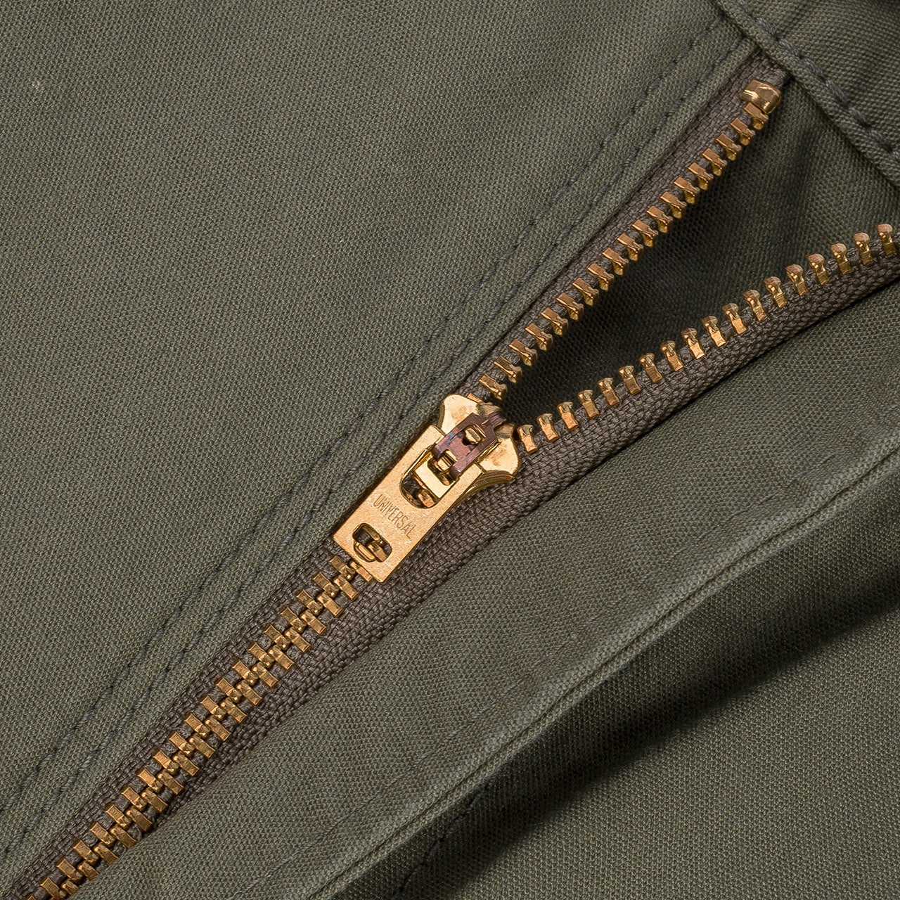 IH-740-GRN 9 oz. Canvas Military Cargo Shorts Green