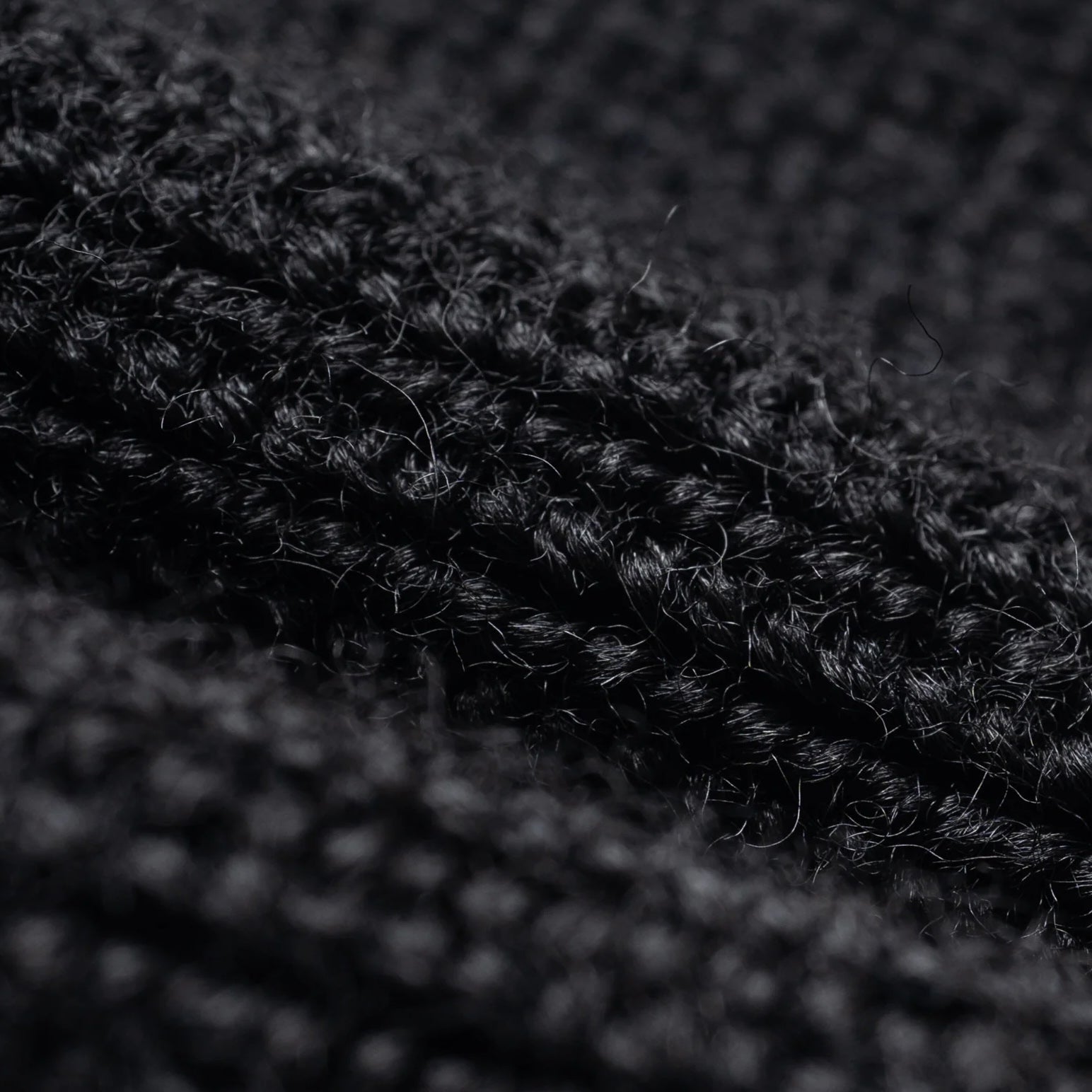 IHG-080-BLK 100% Wool Ribbed Beanie Black