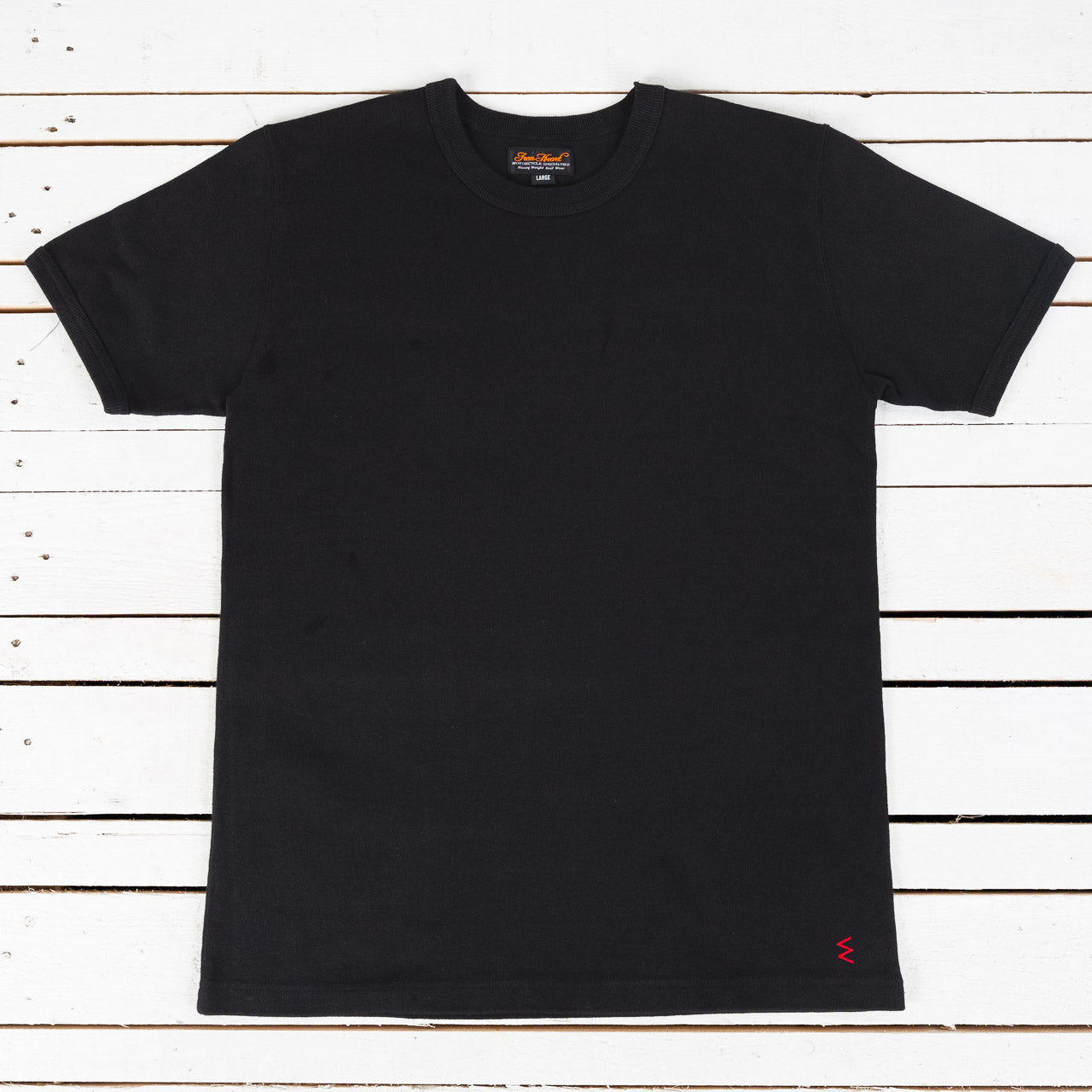 IHT-1600-BLK 11 oz. Heavy Cotton T-Shirt Black