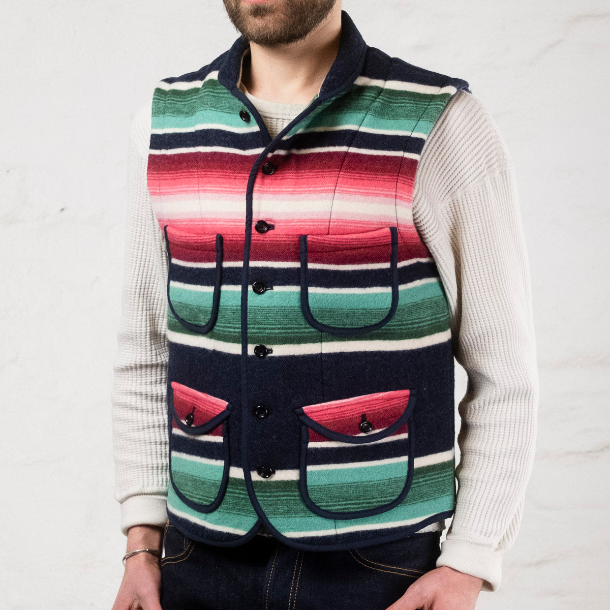 LGB VEST /stripe jacquard India