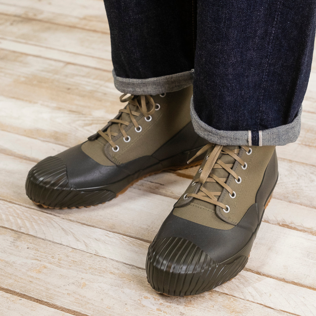 Canvas Sneaker "All Weather" Oliv