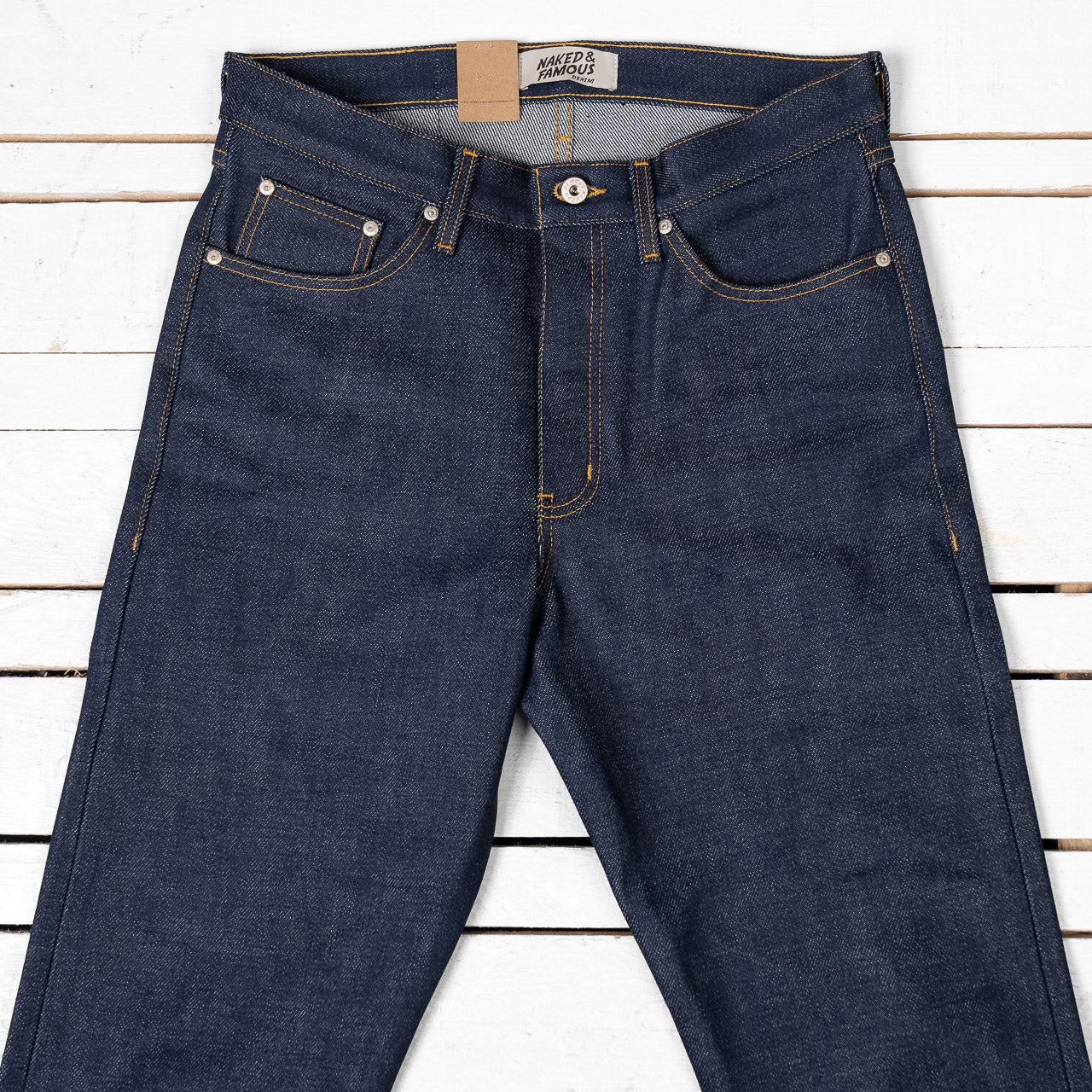 Naked & Famous True Guy Dirty Elephant Jeans, Detailansicht des Hosenbunds von vorne