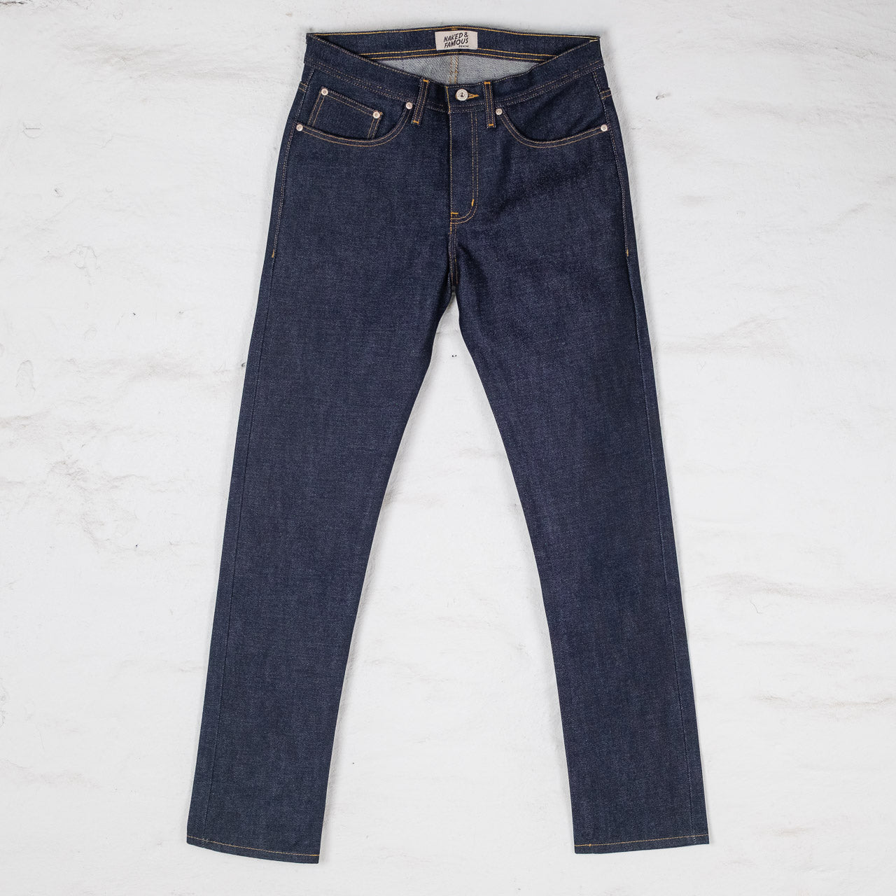 Naked & Famous Weird Guy Dirty Elephant Jeans, Vorderansicht flach hängend