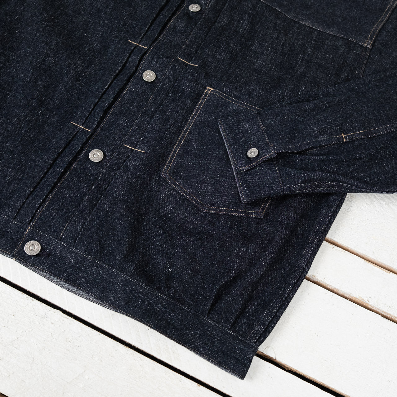 Old Joe Brand One Pocket Jean Jacket Indigo, Detailansicht des Ärmels und der Knopfleiste