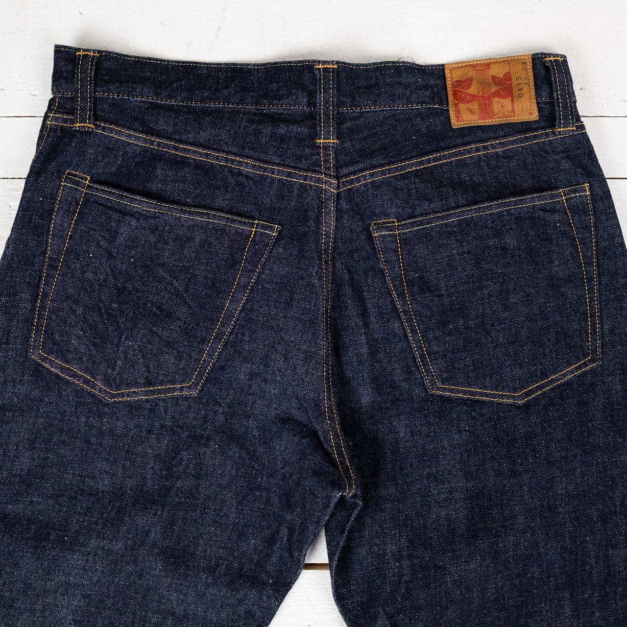 0415 13,5 oz. Straight Fit Jeans