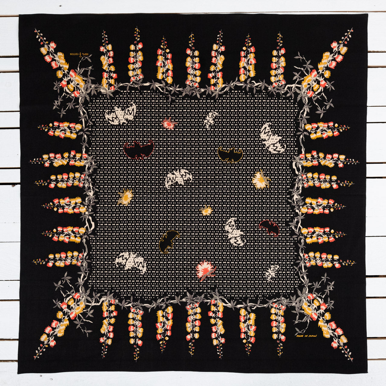 Bandana "Sagaribana" 90x90 Schwarz