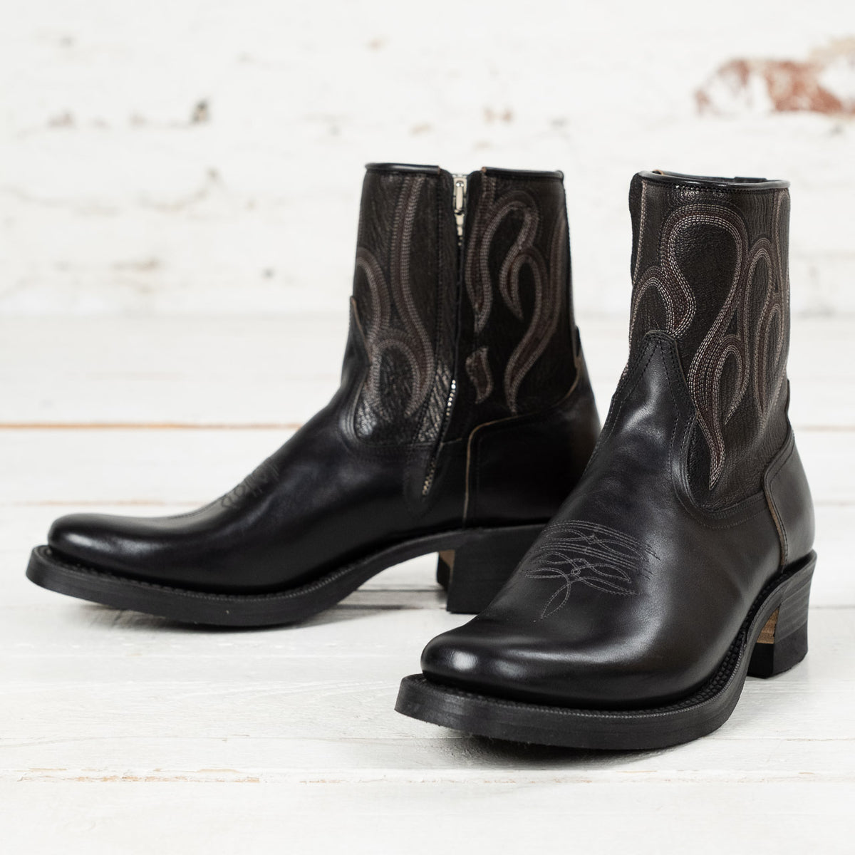Loro Zip Black