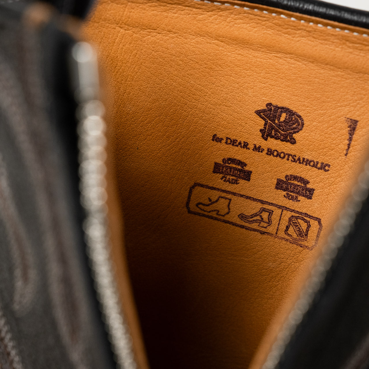 Loro Zip Black