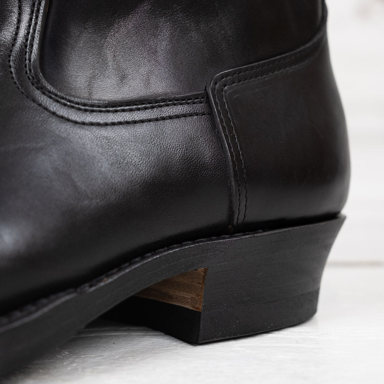 Rolling Dub Trio Loro Boots Black, Detailansicht des Absatzes