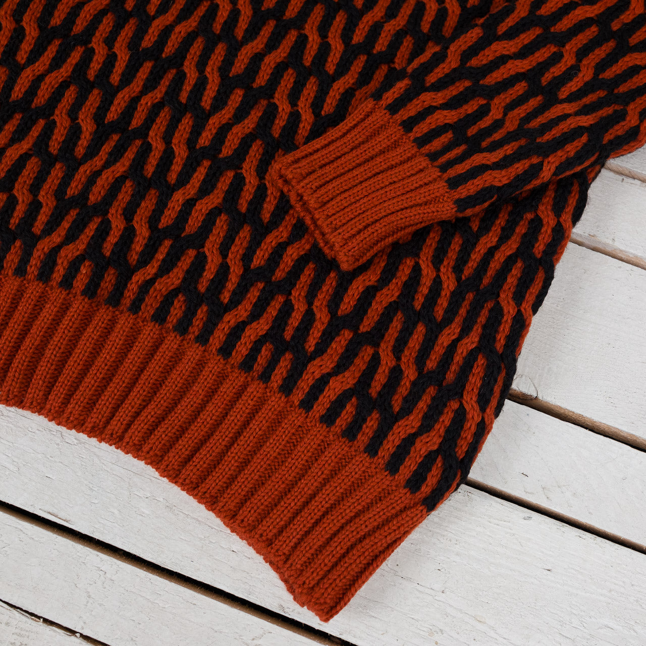 Permuted Cable Pullover Pimento/Black