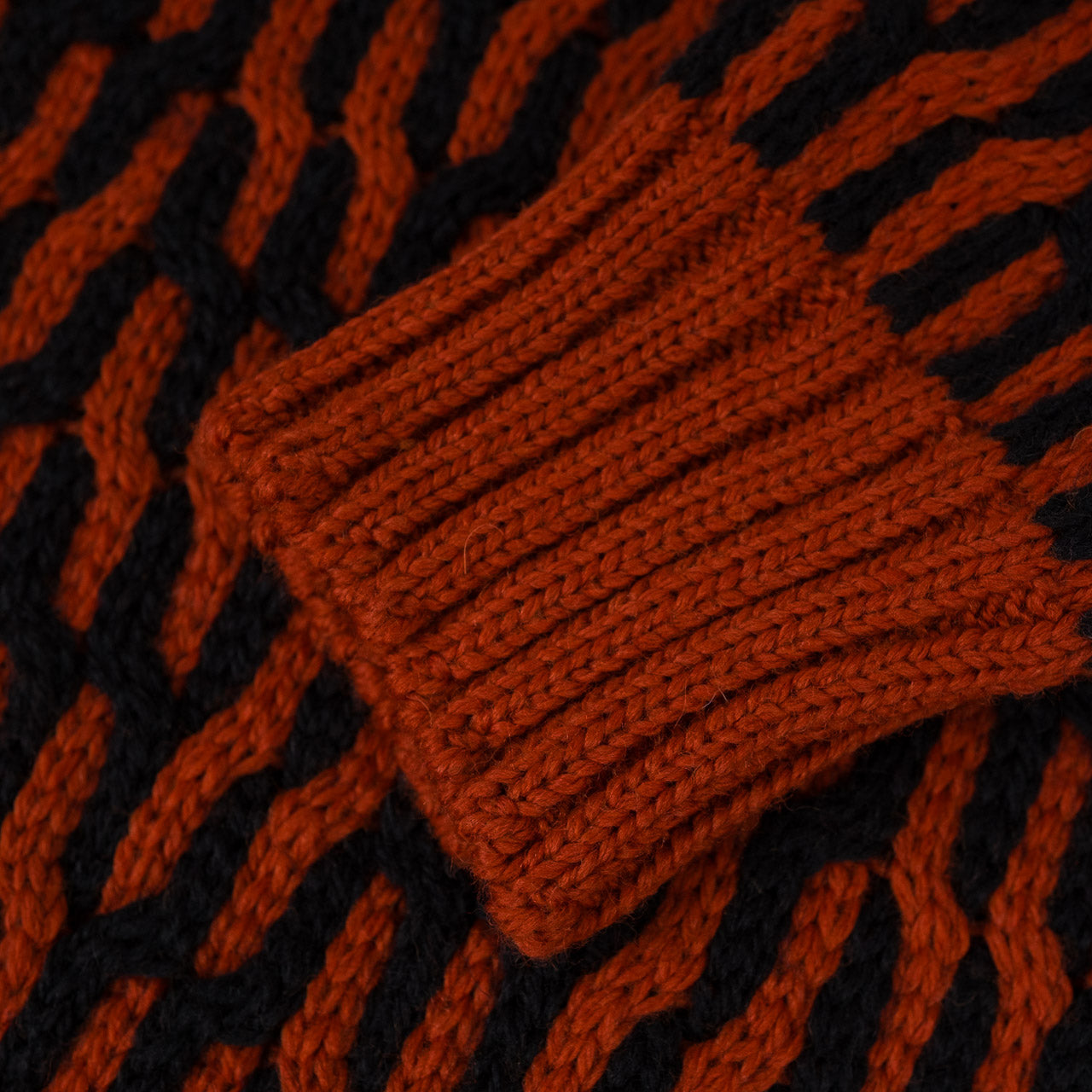 Permuted Cable Pullover Pimento/Black