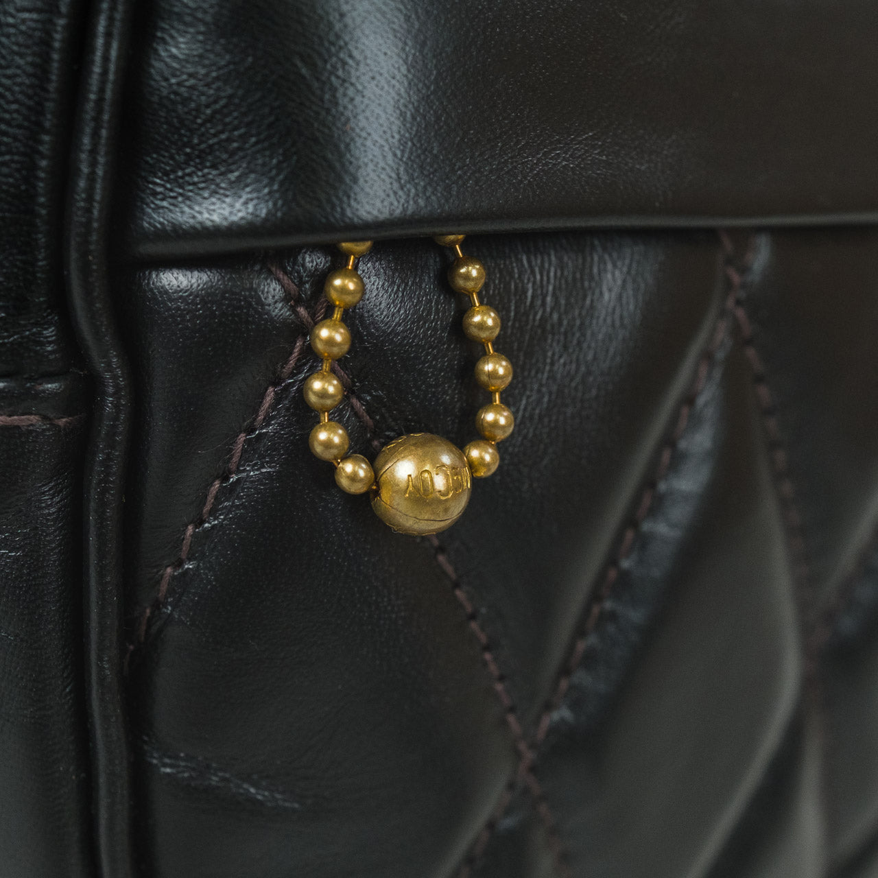 Buco Horsehide Shoulder Bag Schwarz