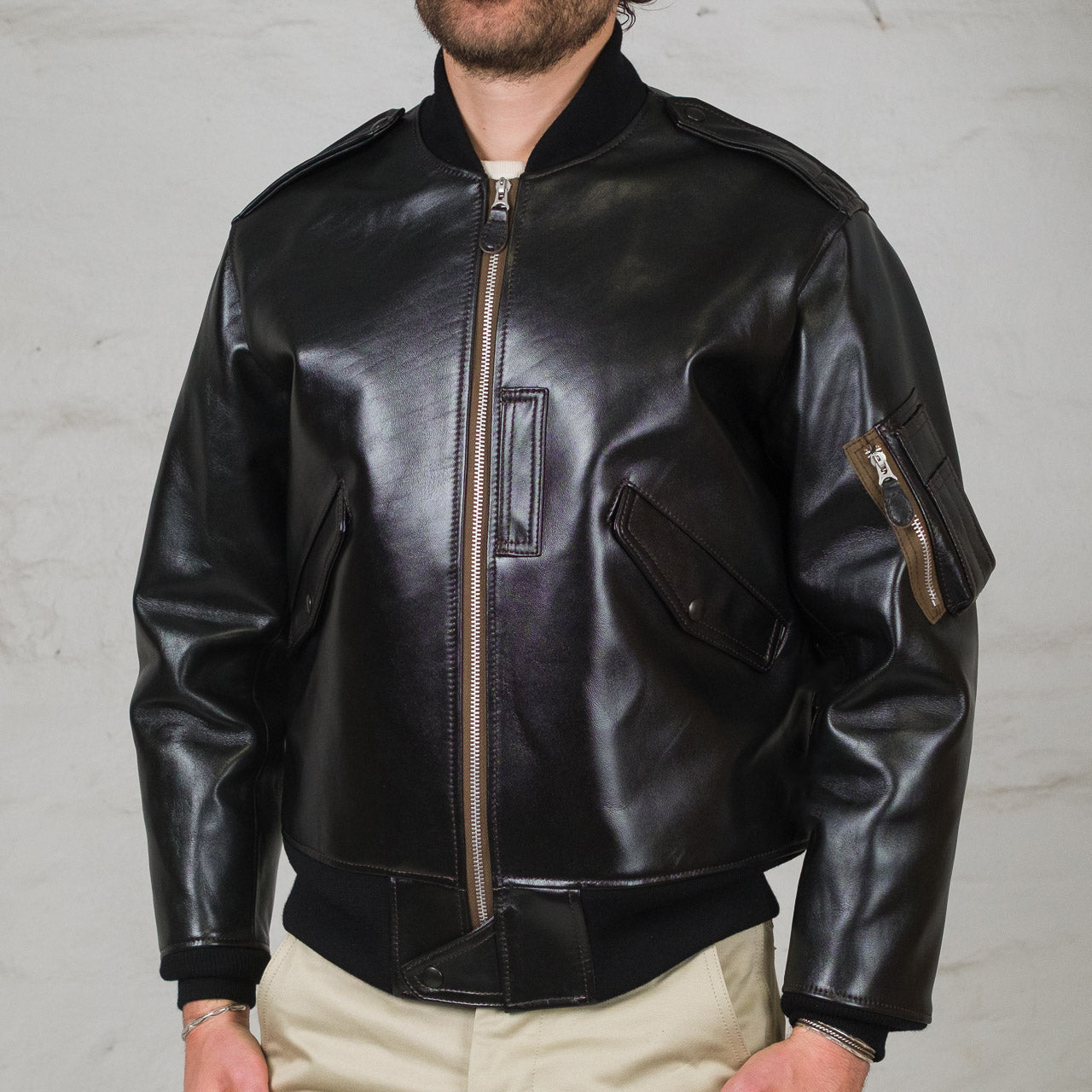 Vintage Horse Type L-2 Black