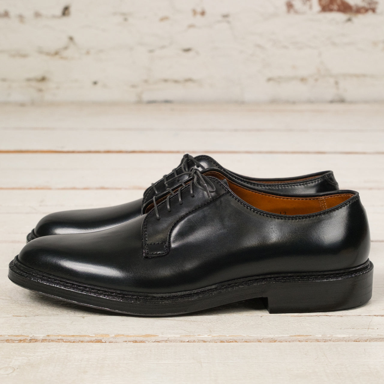 Plain Toe Blucher Cordovan Schwarz
