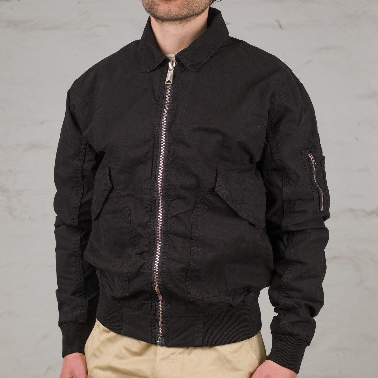 Blouson léger CWU-36/P en toile – Édition minimaliste noire