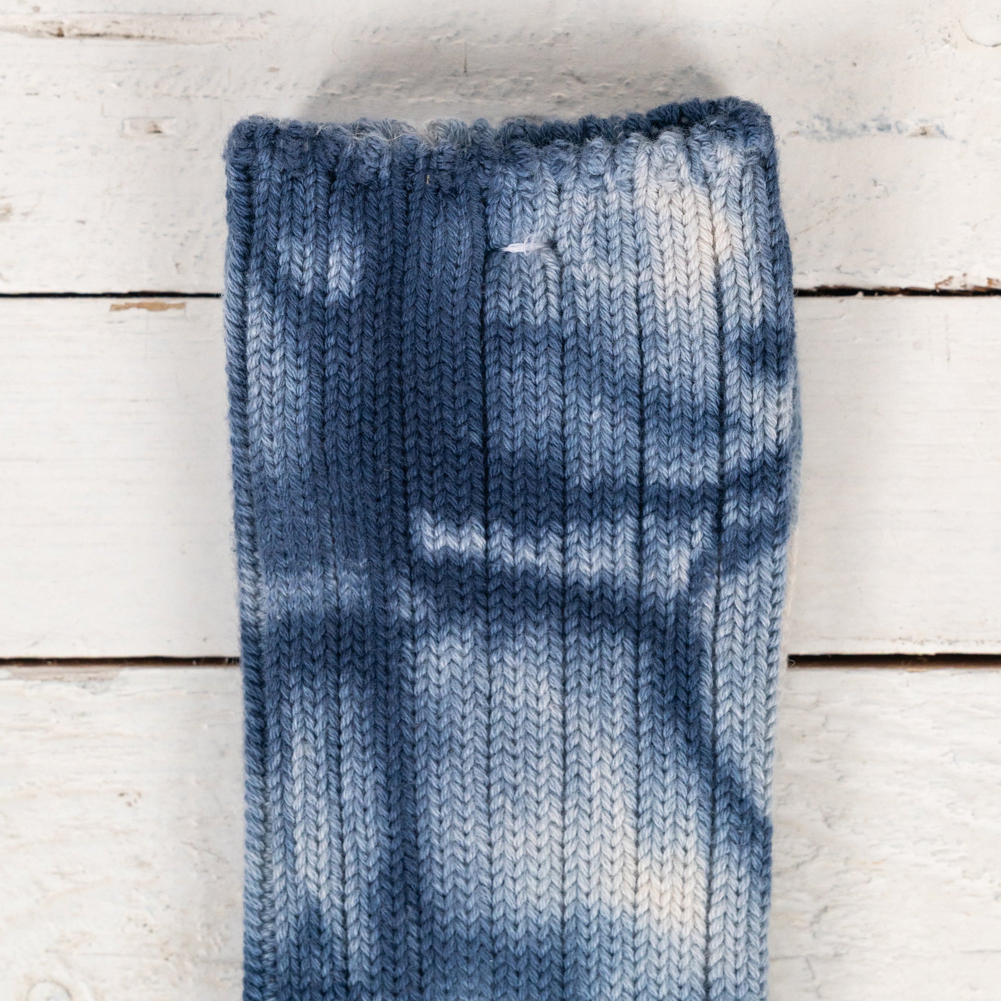 Uneven Dyed Crew Socks Navy