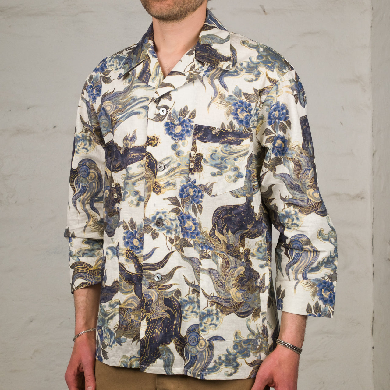 Japanese Lion and Peony Night Shirt Salt White