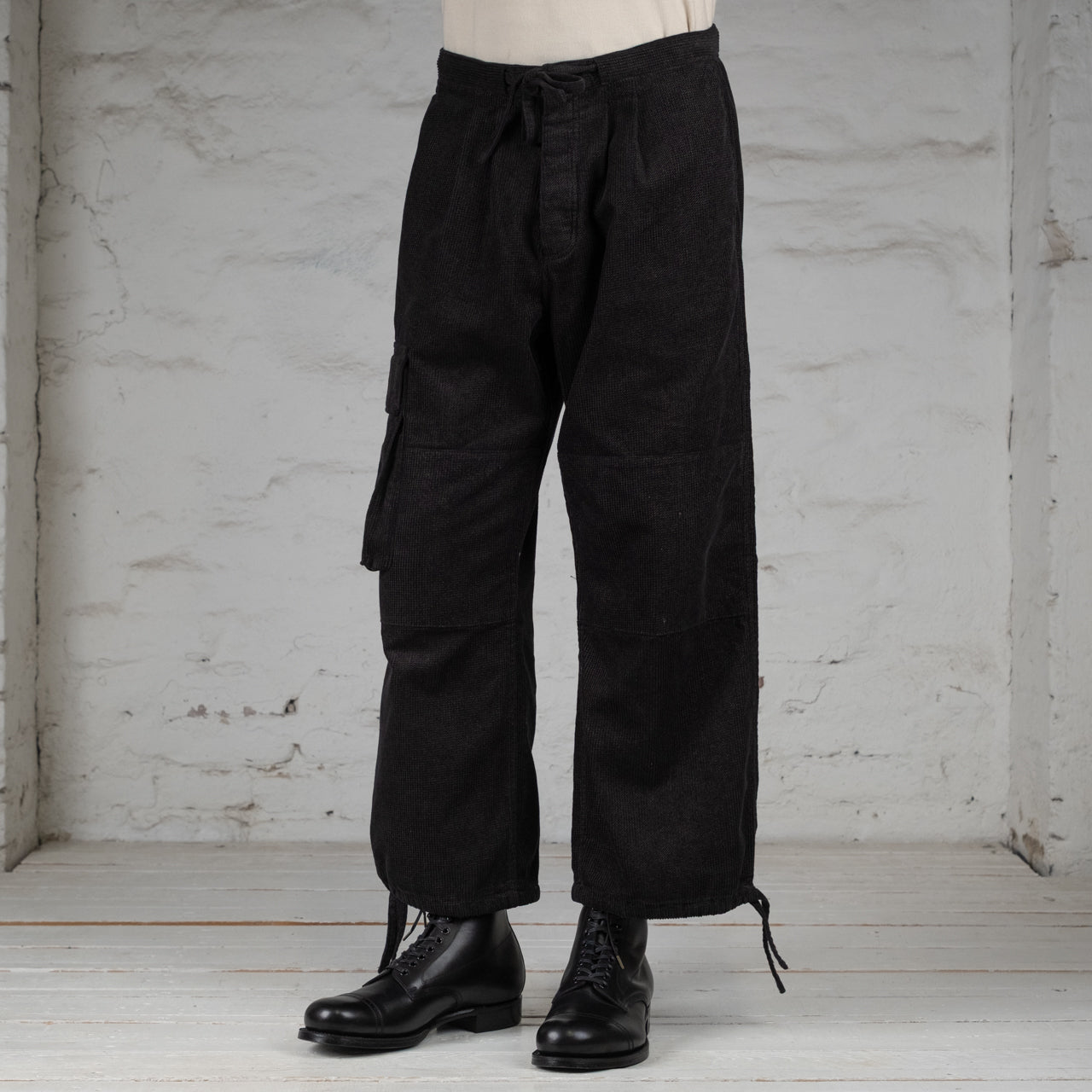 Ripple Cord Field Trousers Black