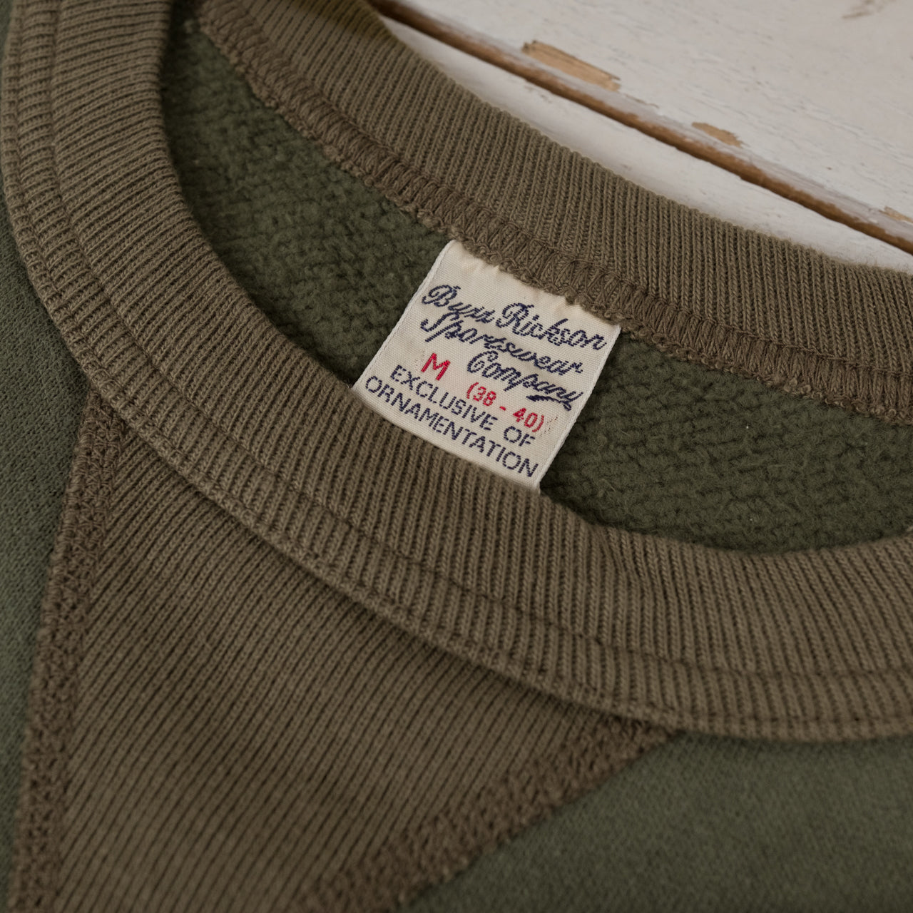 BR65622 Set-In Crew Sweat Olive