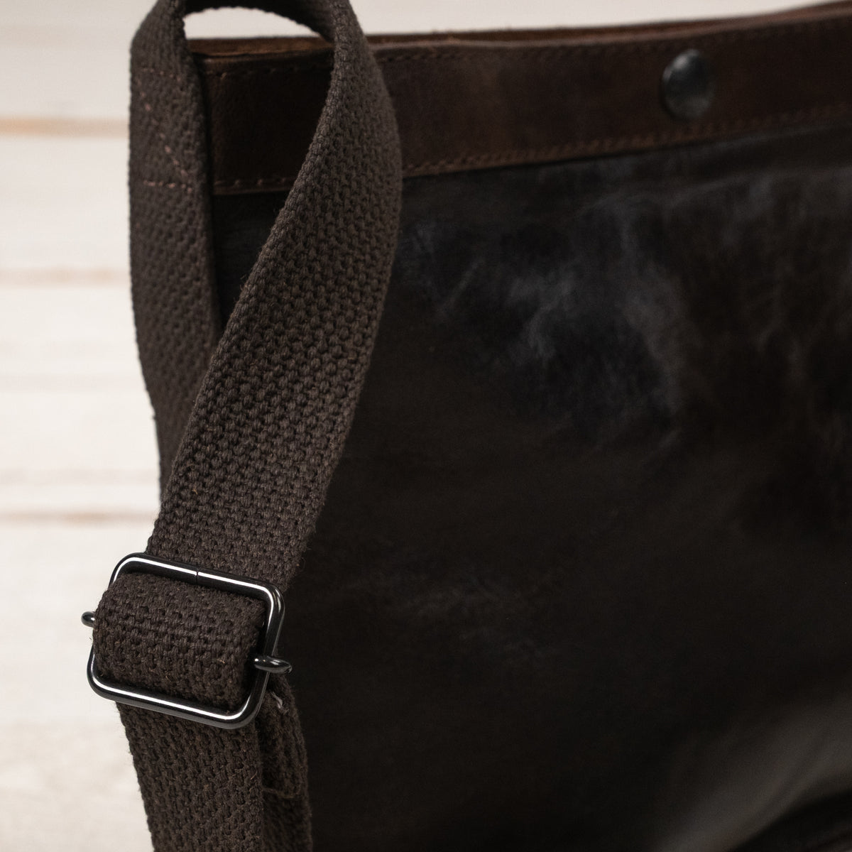 Magazine Bag Horsehide Dark Brown