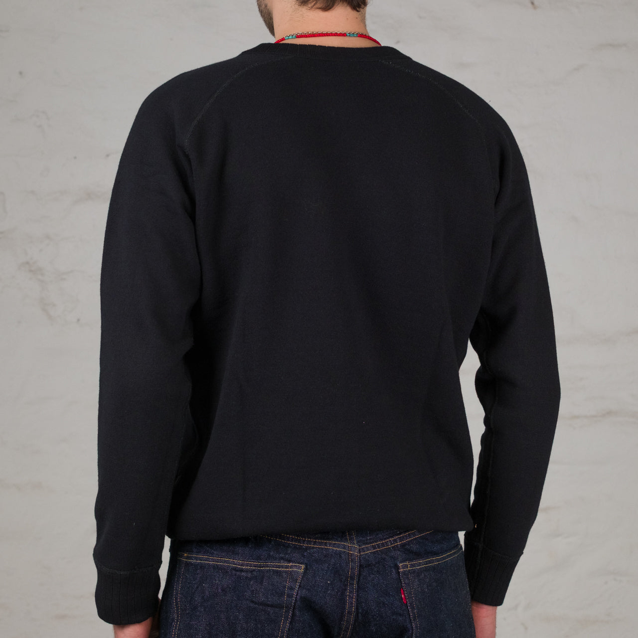 Sweat-shirts tricotés indigo surteints en noir