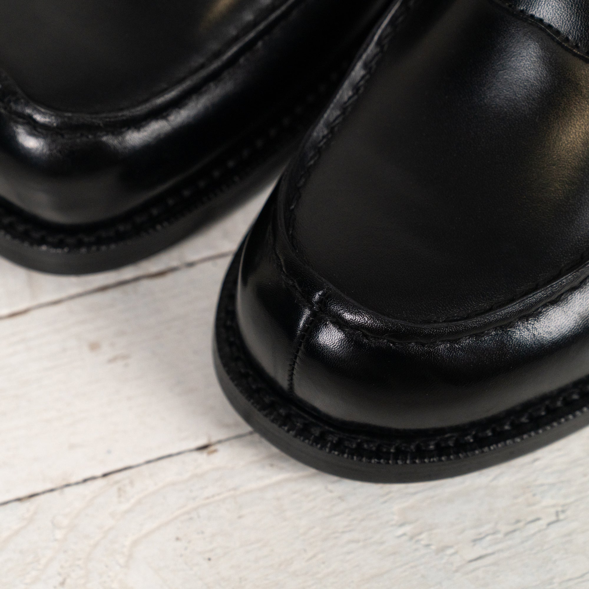 IN'EI Loafer Black Dutch Box Calf