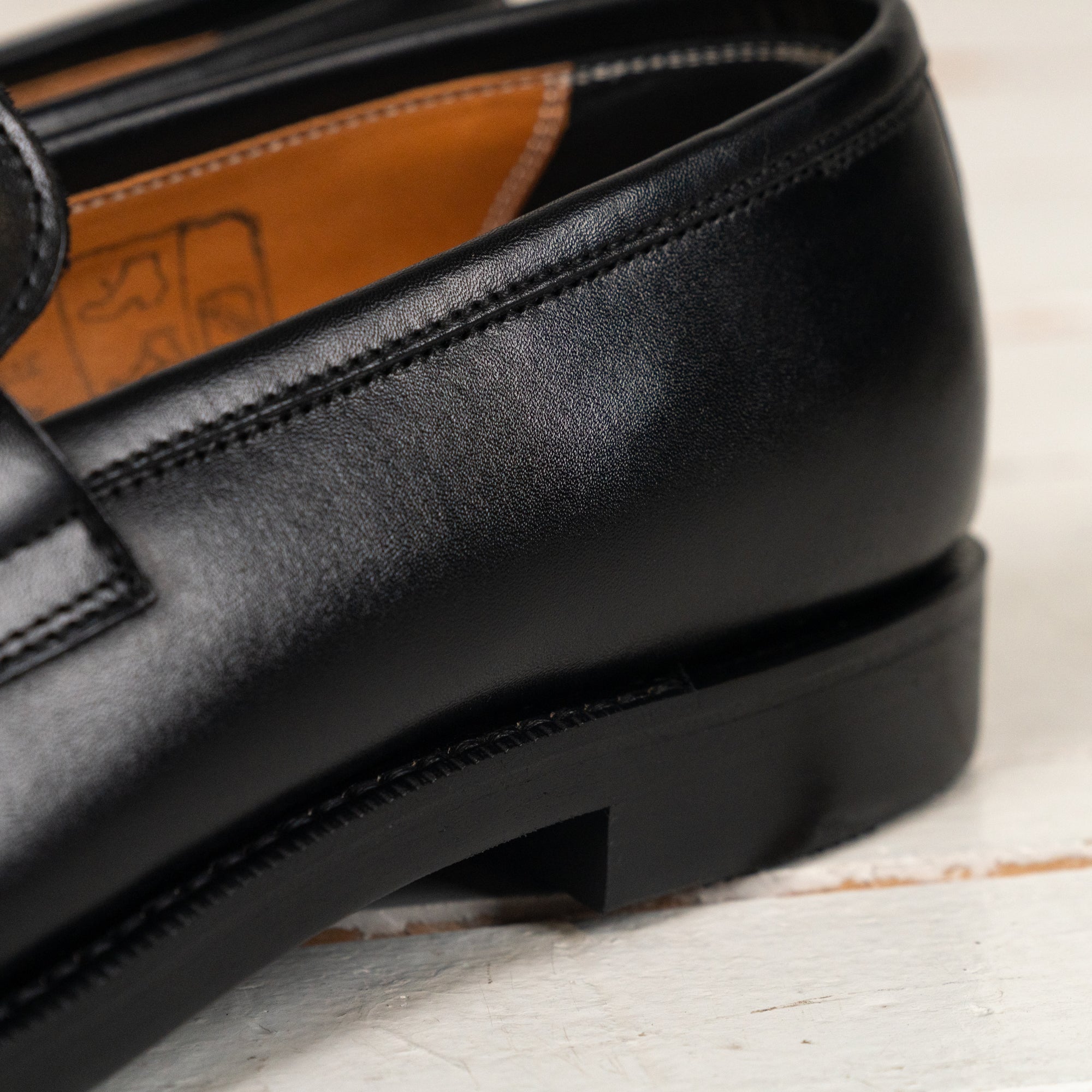 IN'EI Loafer Black Dutch Box Calf