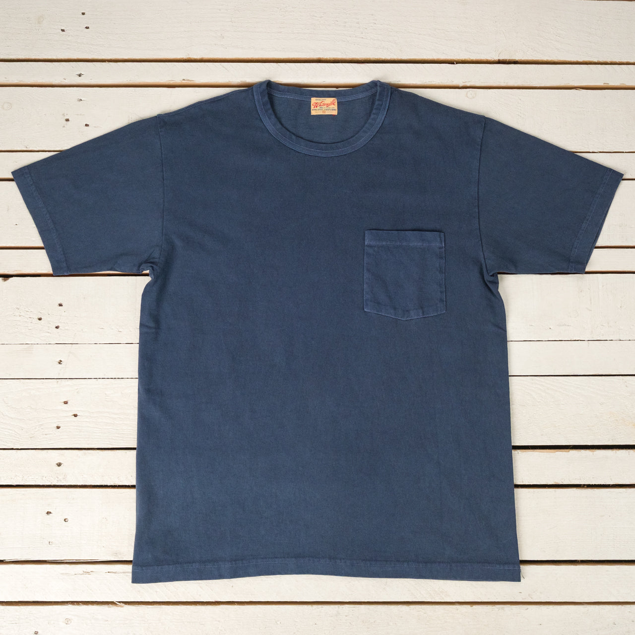 T-shirt teint en pièce à poche bleu marine