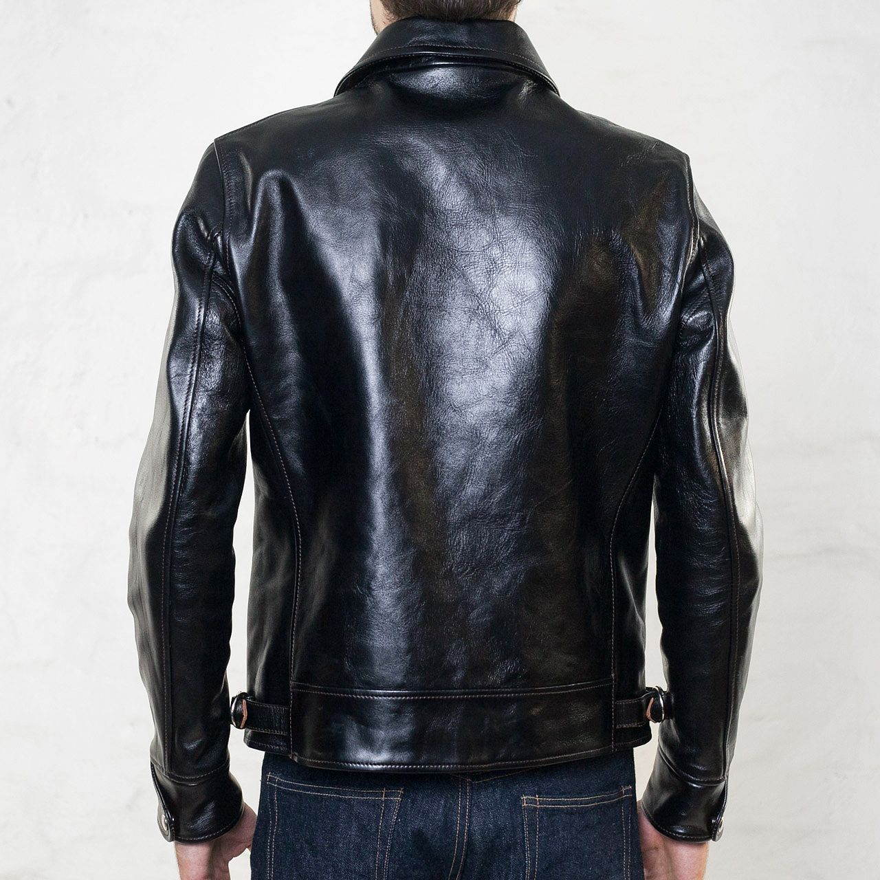 Pferdelederjacke „Hugging The Curve“ Schwarz