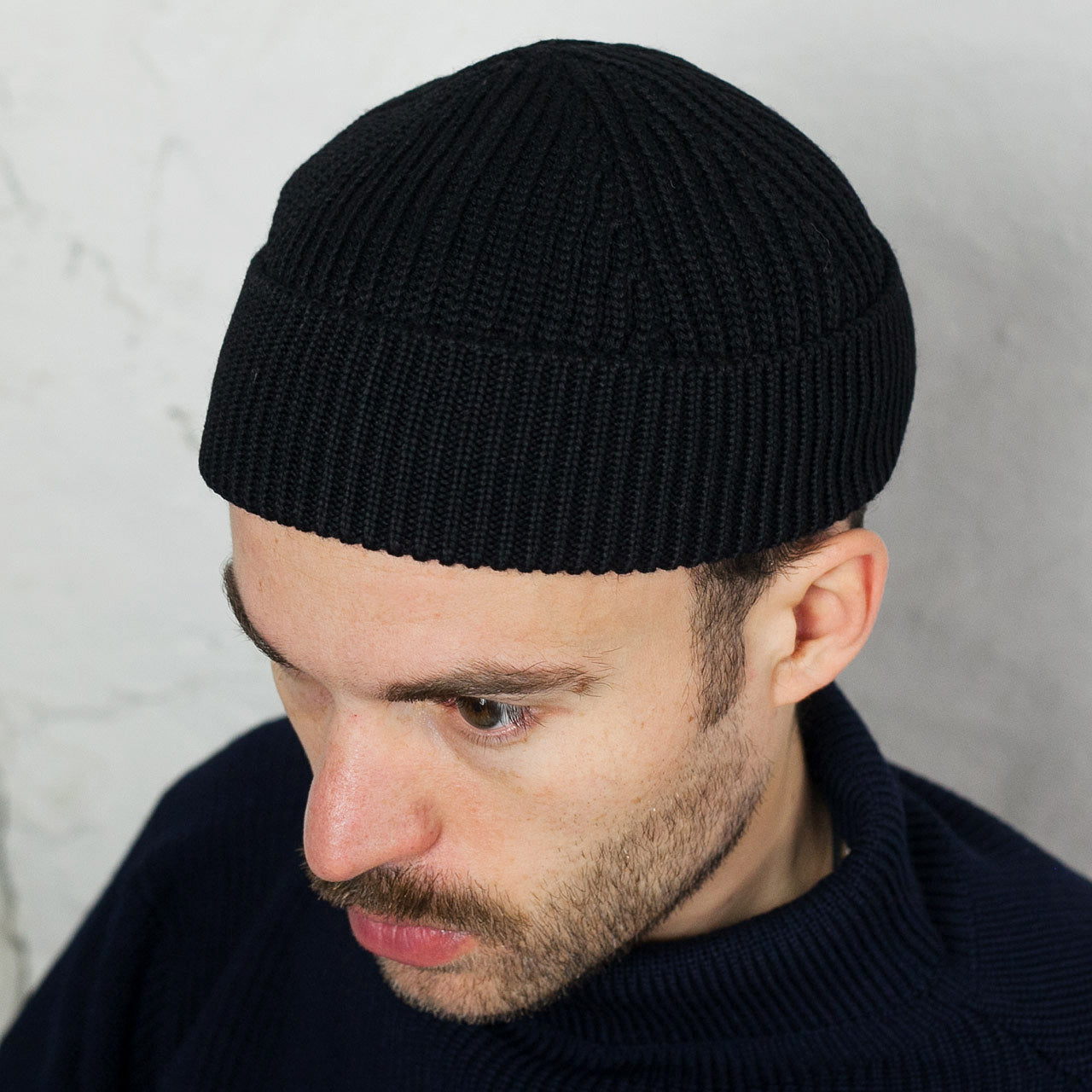 Andersen-Andersen Beanie Short Schwarz am Model