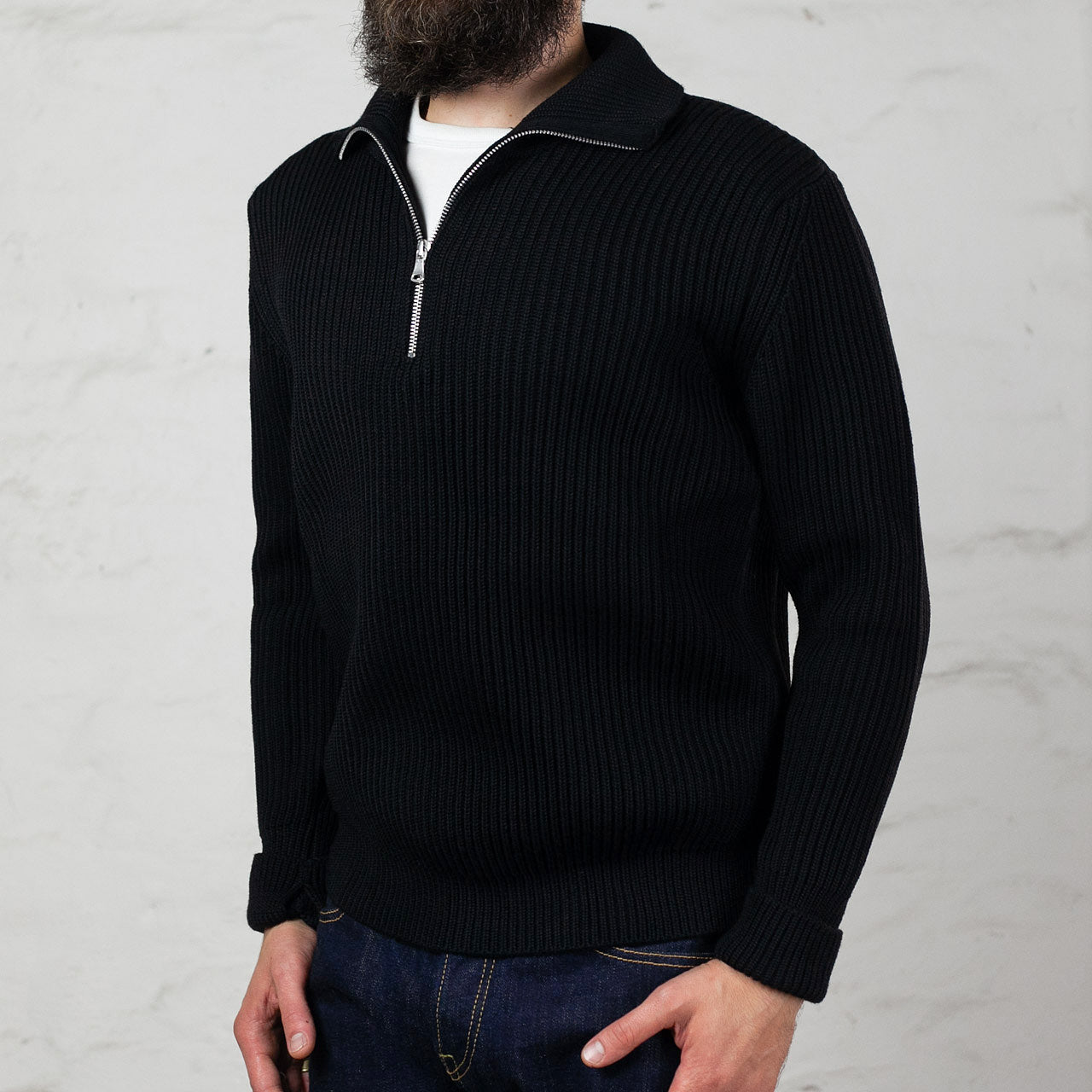 Andersen-Andersen Navy Half-Zip Pullover Schwarz, Vorderansicht am Model