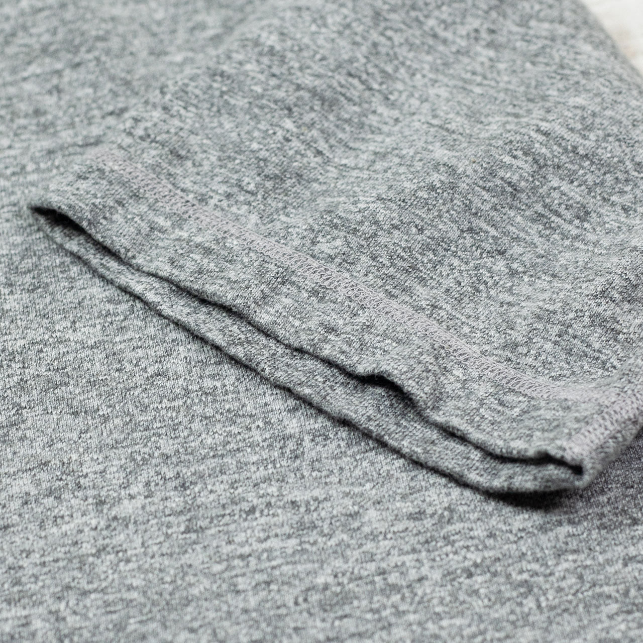 BR79192 Slub Yarn Henley Neck T-Shirt Graumeliert