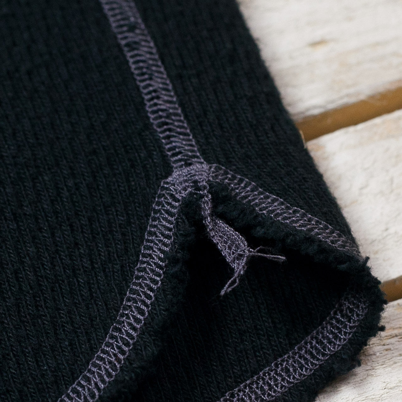 BR68130 Thermal Henley L/S Schwarz