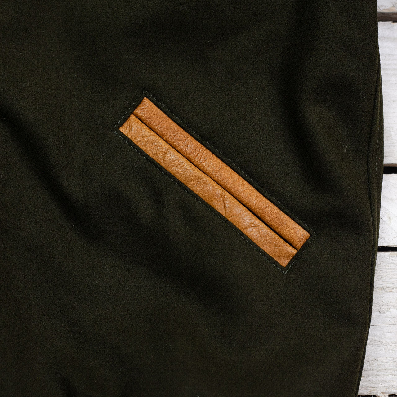 Varsity Jacke Loden / Rust