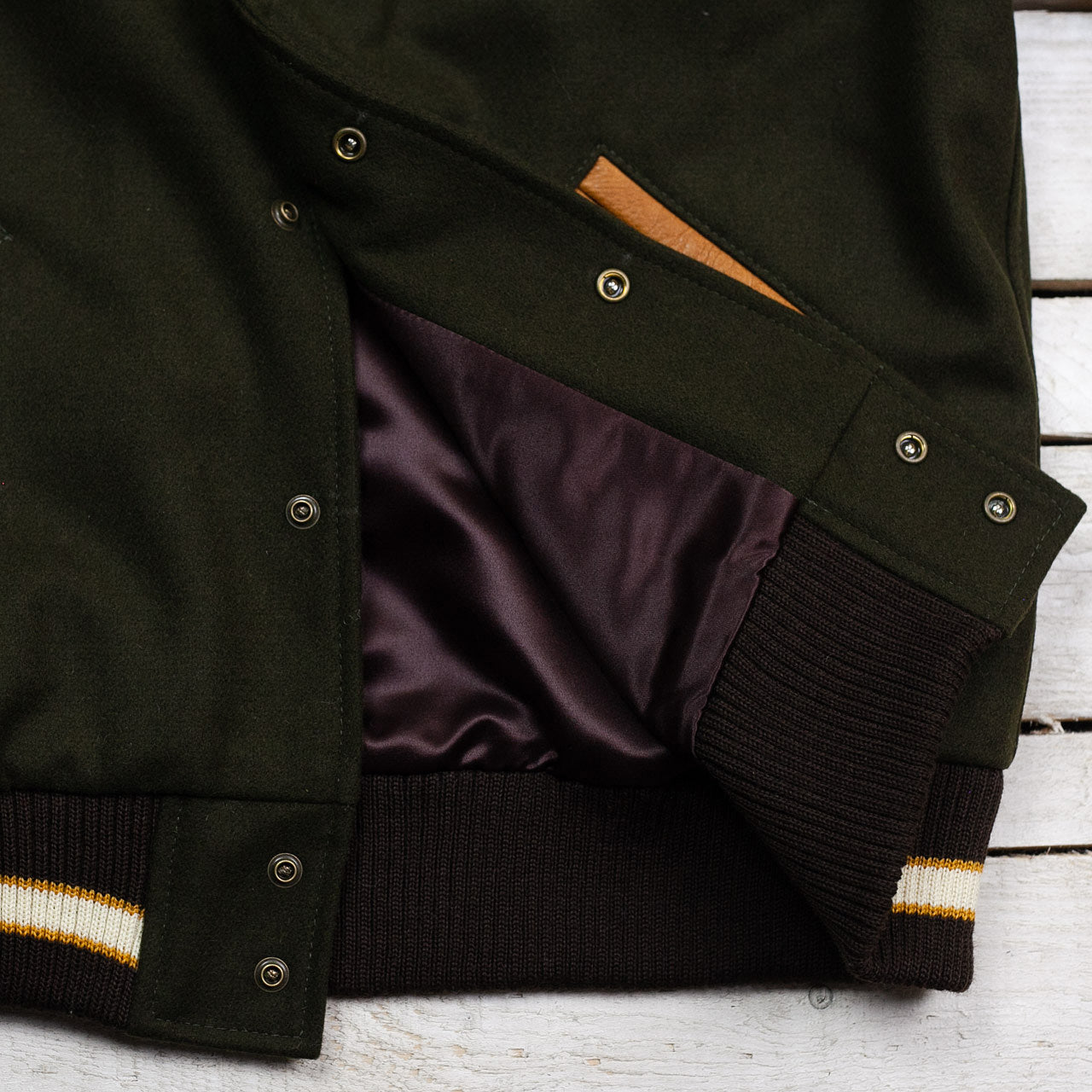 Varsity Jacke Loden / Rust