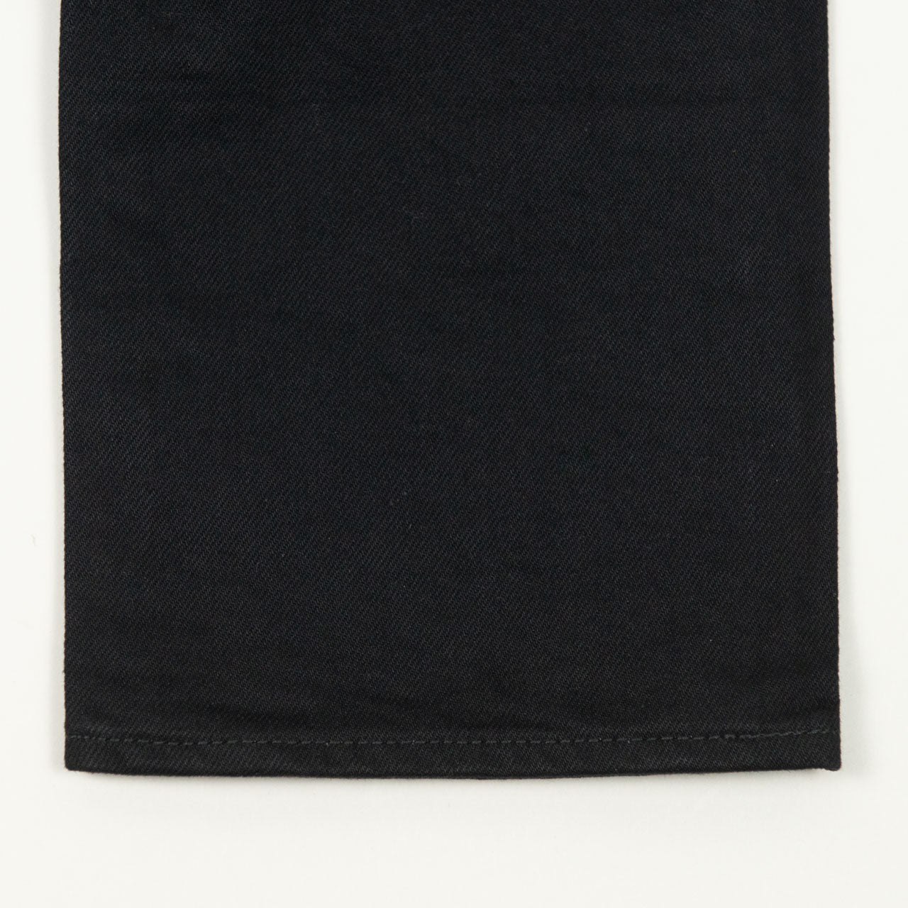 IH-777S-142bb 14oz Slim Tapered Black/Black