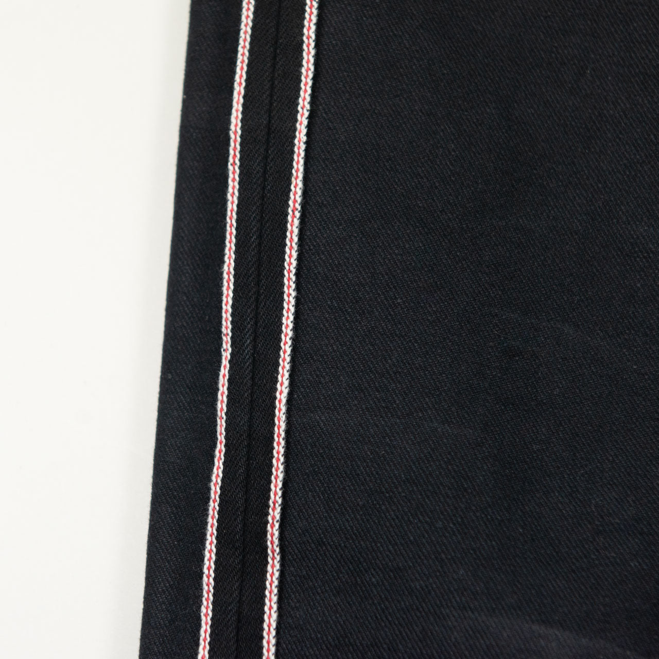 IH-777S-142bb 14oz Slim Tapered Black/Black