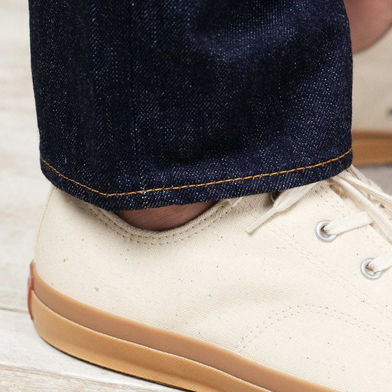 J301 14.8oz Indigo Straight