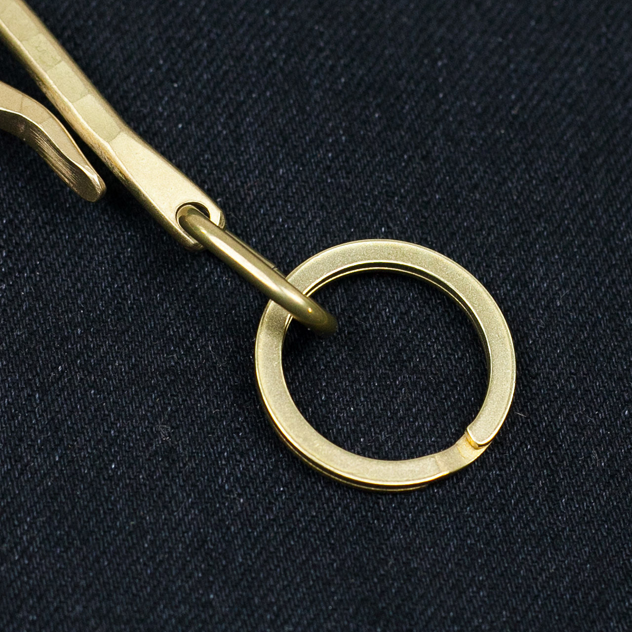 BR725FH Key Hook mit Ring Hand Hammered