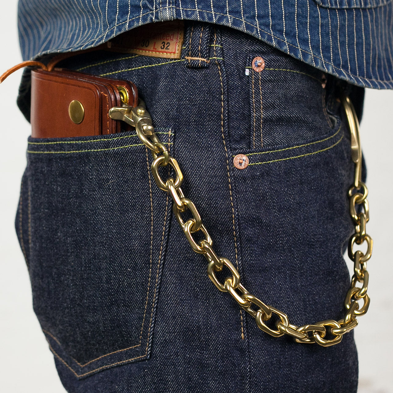 BR725 Massive Wallet Chain