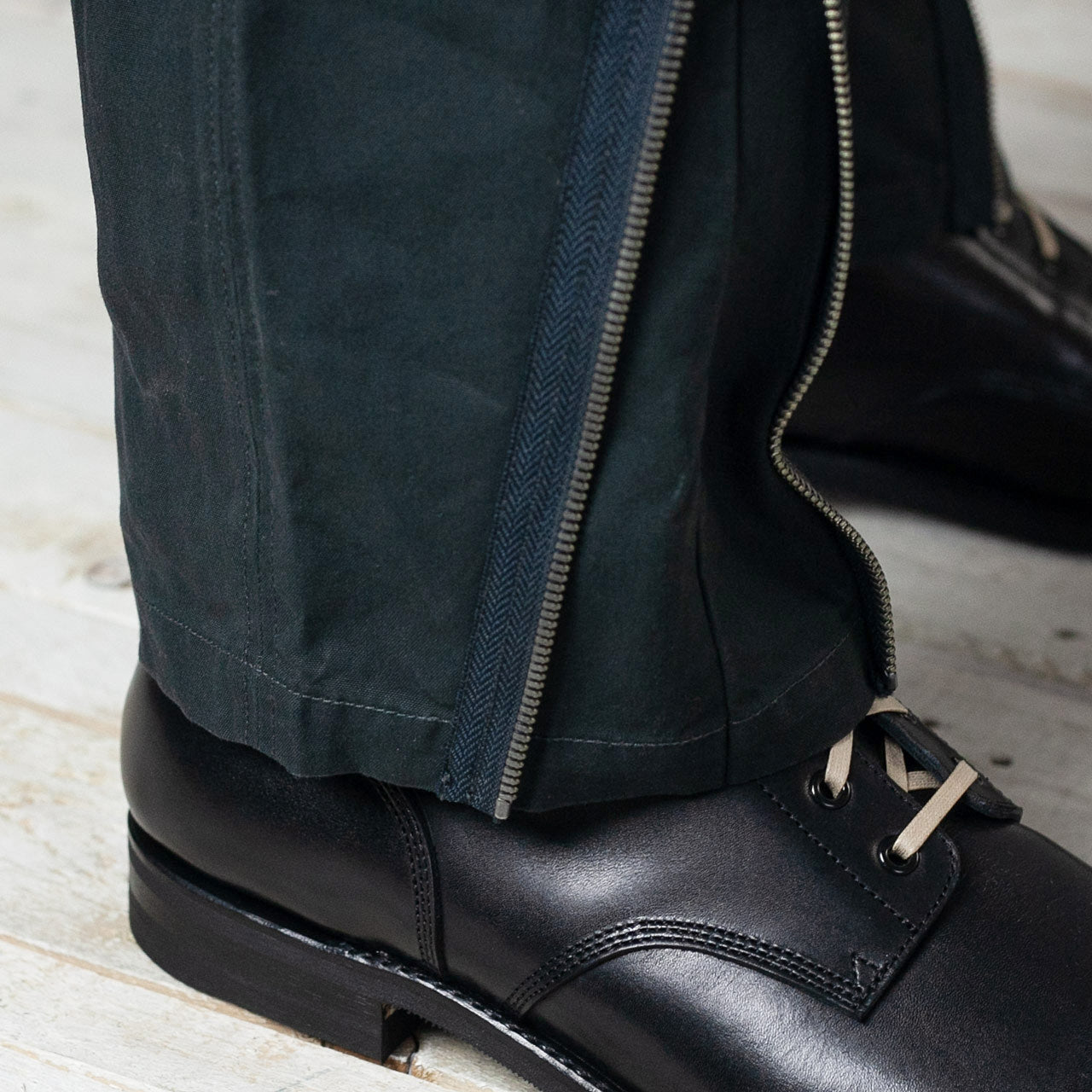 Norweger Flight Trousers Halley Stevenson Charcoal