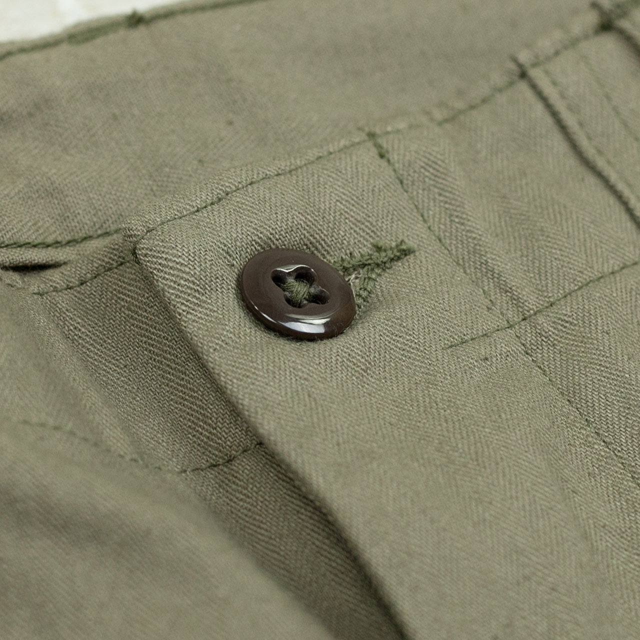 Lot 1218 Herringbone Military Shorts Oliv
