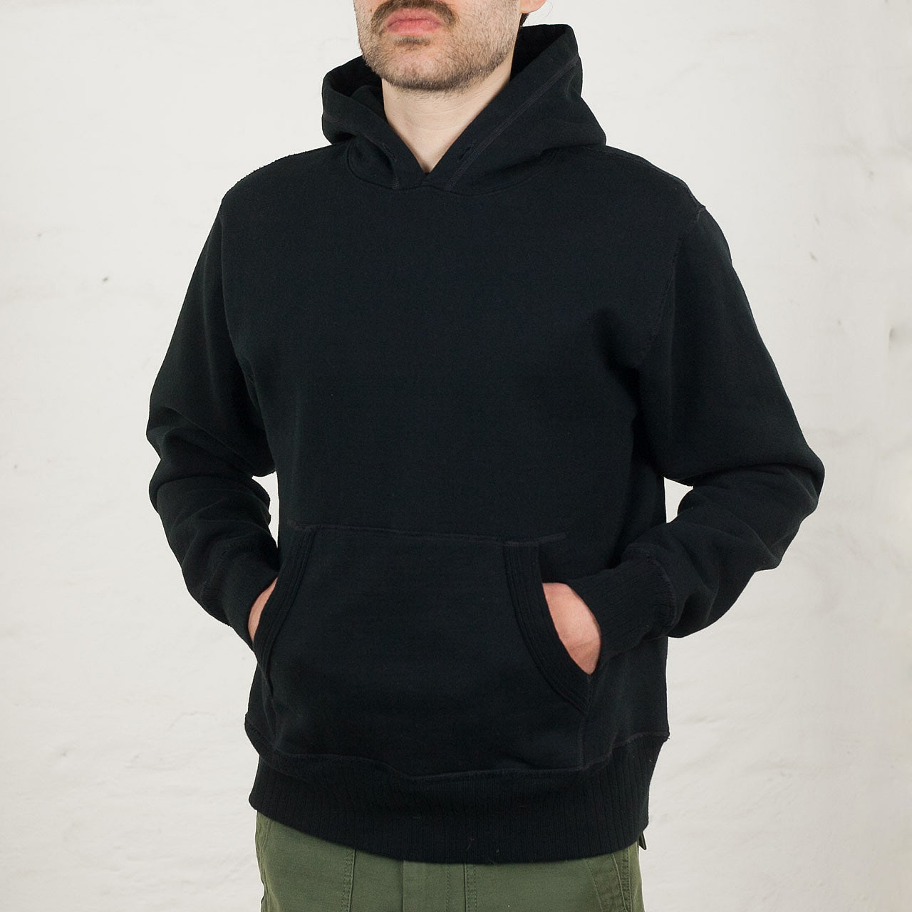 WV67729 Whitesville Hoodie Schwarz