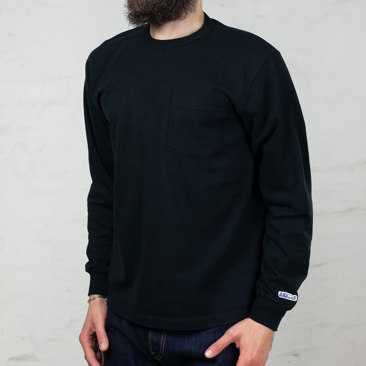 WV68849 Whitesville Longsleeve Pocket Tee Schwarz