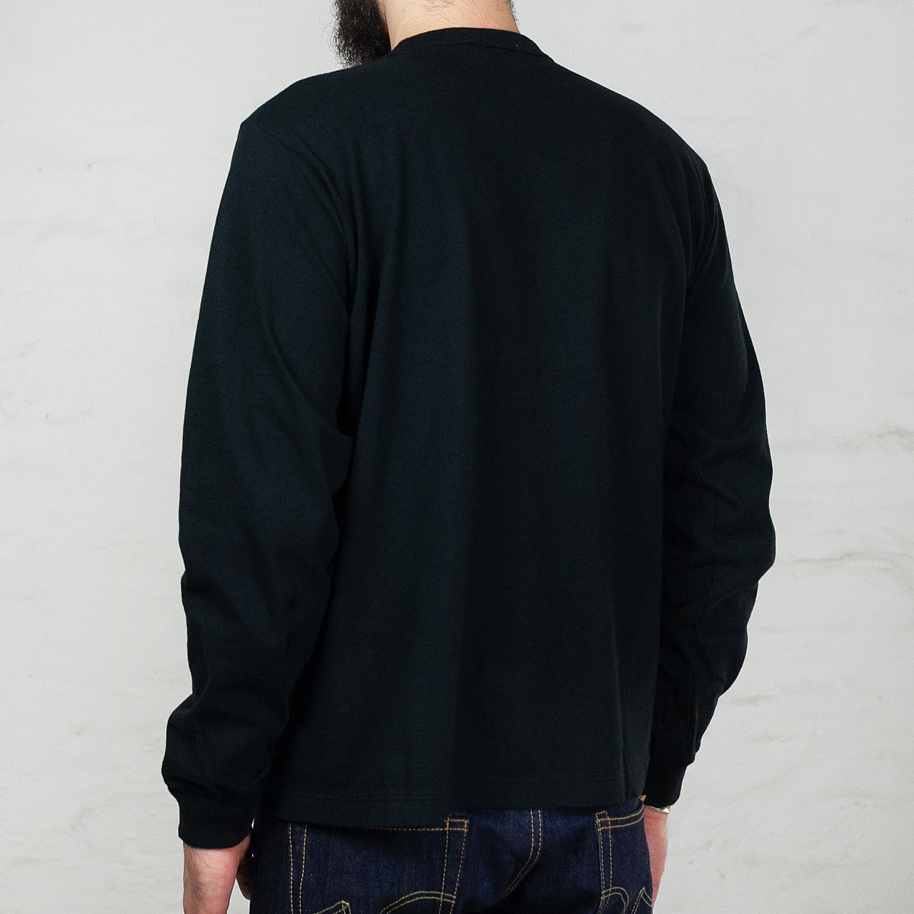WV68849 Whitesville Longsleeve Pocket Tee Schwarz