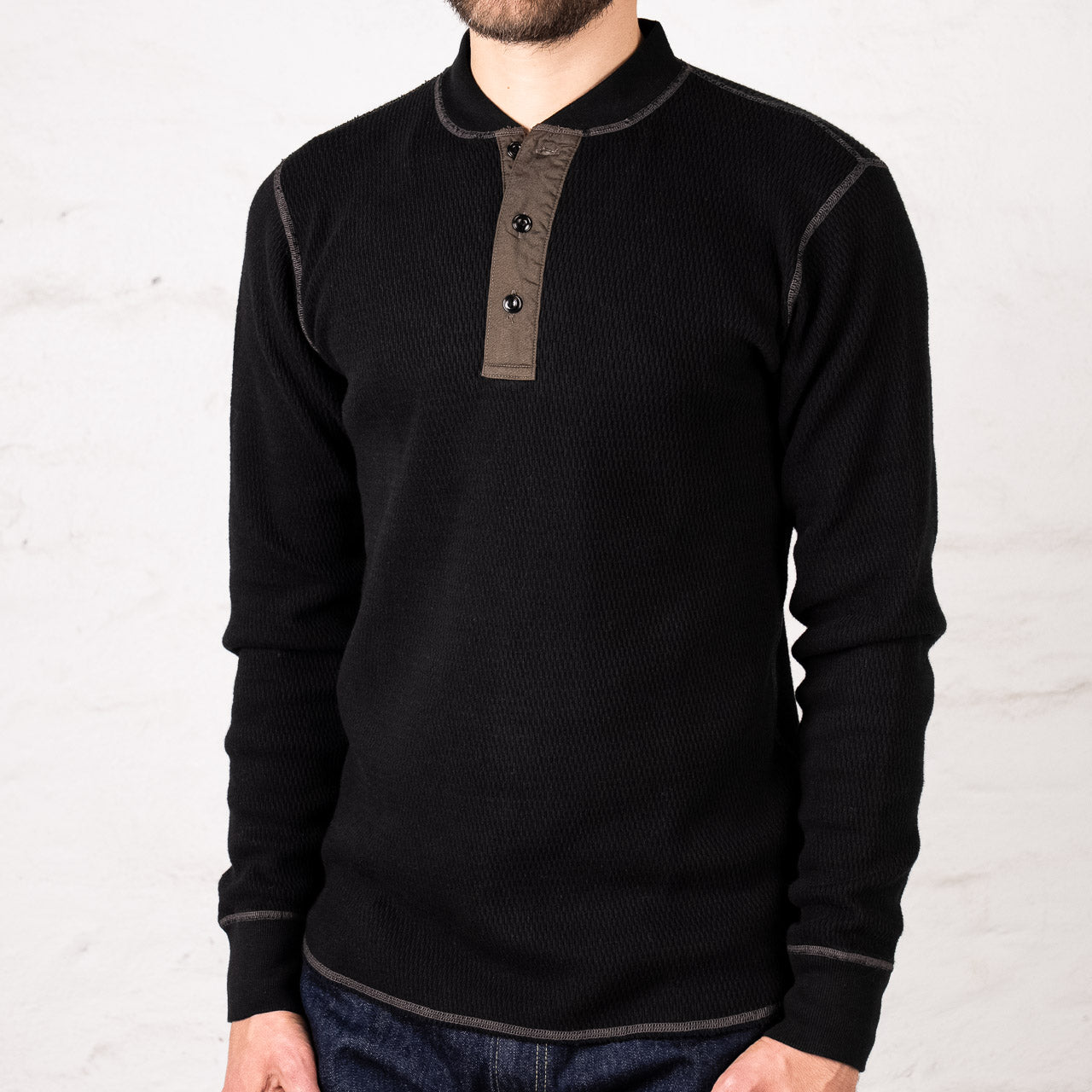 Thermal Henley L/S Black